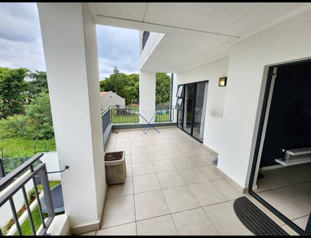 2 BEDROOM APARTMENT FOR SALE IN MODDERFONTEIN